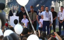 Фото 19: У сквері «На Валах» виставили футбольні трофеї Ліги чемпіонів УЄФА