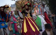 Фото 16: Карнавальною ходою у Львові розпочався «Золотий Лев на вулиці – 2017»