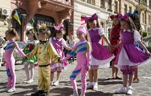 Фото 1: Святкова хода з нагоди Дня міста