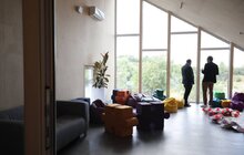 Фото 6: Ігрові кімнати, затишний дворик і озерце: у Львові збудували якісне тимчасове житло для вагітних переселенок