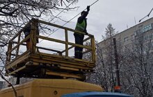 Фото 2: Аварійні служби Львівелектротрансу працюють над відновленням тролейбусного руху