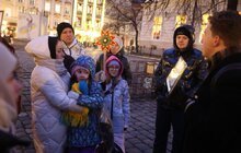 Фото 9: У Львові провели першу різдвяну екскурсію з пампухами, колядою і історіями про святкування 100 років тому (відео)