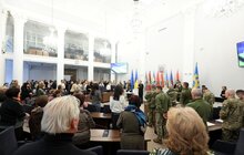Фото 16: У мерії Львова посмертно нагородили львів'ян, які боронили незалежність України