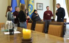 Фото 5: П'ятеро дітей, які зростали без батьків, отримали від міста квартири (фото/відео)