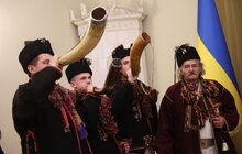 Фото 7: До Львова з колядою завітали гуцули з Криворівні