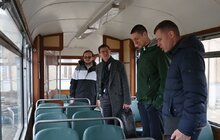 Фото 11: Швейцарія безоплатно передасть Львову 11 трамваїв: сьогодні у мерії підписали угоду