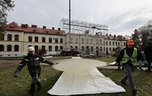 Фото 16: Пошкоджений російським «шахедом» корпус університету в Дублянах накривають тимчасовим куполом (відео)