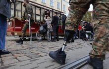 Фото 1: Екскурсія на «Чудо поїзді» та какао з мером Львова: ще 20 військових скористались програмою «Місто лікує»