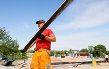 Фото 12: У Львові зводять тимчасові будинки для вагітних переселенок