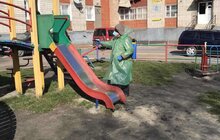 Фото 43: Комунальні служби дезінфікують місто: миють вулиці, тротуари, зупинки транспорту, сходові клітки будинків