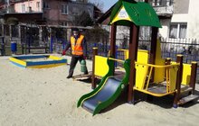 Фото 87: Комунальні служби дезінфікують місто: миють вулиці, тротуари, зупинки транспорту, сходові клітки будинків
