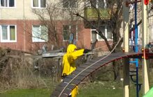 Фото 10: Комунальні служби продовжують миття міста