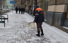 Фото 9: Усі комунальні служби залучені до прибирання міста від снігу