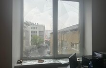 Фото 2: У Львові оперативно ліквідовують наслідки негоди: повалені дерева, обірвані мережі та зміни в русі транспорту (відео)