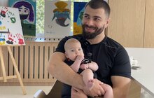 Фото 1: У центрі НЕЗЛАМНІ 31-річний боєць отримав сучасний функціональний протез і вже ходить на ньому