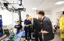 Фото 1: Борис Джонсон відвідав реабілітаційний центр НЕЗЛАМНІ/ UNBROKEN у Львові