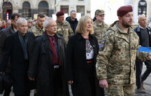 Фото 7: Ветерани та депутати першого скликання підняли український стяг над Ратушею до 36-тої річниці (фото/відео)