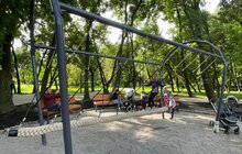 Фото 4: У парку «700-річчя Львова» облаштували великий дитячий ігровий простір
