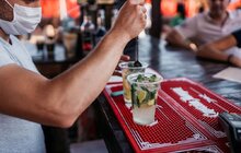 Фото 11: Міський голова Львова відвідав локальний фестиваль Street Food та відзначив підприємців ринку «Шувар» за вагомий внесок у розвиток малого бізнесу