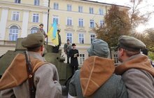 Фото 9: На площі Ринок зачитали відозву про проголошення ЗУНР до 102-ї річниці Листопадового чину