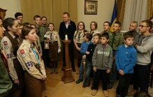 Фото 5: Пластуни передали місту Вифлеємський вогонь миру
