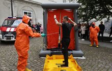 Фото 17: Безпека в умовах війни: львівські рятувальники проводять спеціальні навчання для містян