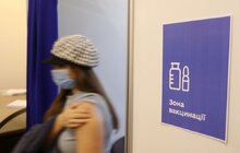 Фото 13: Всі охочі мають змогу прийти на вакцинацію в міську Ратушу