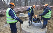 Фото 1: Реконструкція каналізації у Брюховичах: 300 метрів нових труб замість аварійних