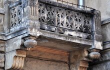 Фото 4: На фасаді сецесійного будинку комплексно відреставрували балкони