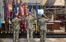 Фото 3: У Гарнізонному храмі Львова освятили прапор 16 окремої бригади армійської авіації «Броди»
