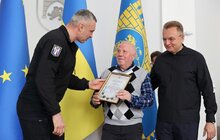 Фото 3: Мер Києва подякував львівським комунальникам, котрі більше місяця ліквідовували наслідки обстрілів у столиці (відео)
