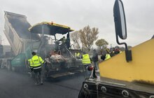 Фото 2: На вул. Пластовій, де була ґрунтова дорога, постелили асфальт