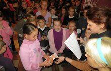 Фото 3: Львівські гуртківці привітали ТЦ «Магнус» з днем народження