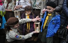 Фото 3: До Львова привезли Вифлеємський вогонь миру