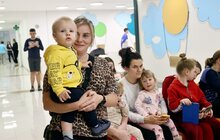 Фото 3: Для маленьких пацієнтів львівської лікарні зіграли концерт на легендарному піаніно «Україна» з Бахмута