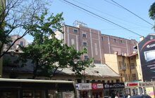 Фото 2: Металева конструкція на «Гранд Готелі» встановлена самовільно: власнику надіслано лист щодо демонтажу