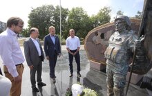 Фото 2: В Нікополі львів’яни вшанували захисників України