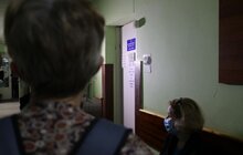 Фото 8: У Львові на COVID-19 розпочали тестувати освітян, які працюватимуть під час ЗНО
