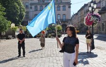 Фото 8: У центрі Львова урочисто підняли кримськотатарський прапор (фото)