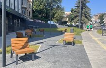 Фото 4: На громадському просторі на вул. Шевченка, 30 встановили вуличні меблі