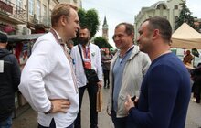 Фото 13: Андрій Садовий у Чорткові зустрівся з мером та взяв участь у відкритті реконструкції бою «Чортківська офензива»