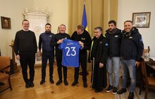 Фото 1: Делегація з Італії привезла до Львова вітання від Папи та гуманітарну допомогу