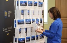 Фото 2: Львівський ІТ Кластер передав 125 точок доступу до Wi-Fi для укриттів шкіл міста