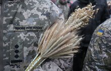 Фото 13: У Львові встановили чотирьохметрового різдвяного дідуха