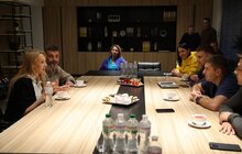 Фото 13: 2,5 мільйони для НЕЗЛАМНИХ: Оля Полякова разом із захисником з Азовсталі Михайлом Діановим приїхали до Львова