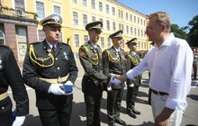 Фото 14: Вітаючи випускників Академії сухопутних військ, Андрій Садовий запропонував вже впровадити стандарти НАТО в Україні