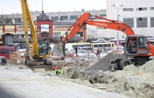 Фото 10: Реконструкція пл. Двірцевої: тривають роботи з влаштування каналізаційного колектора, а з 25 березня закривають проїзд до Автостанції