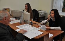 Фото 1: Львів’ян обслуговує Центр надання адміністративних послуг