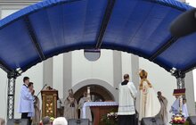 Фото 23: Сьогодні на парафії св. Папи Івана Павла ІІ освятили пам’ятник на його честь