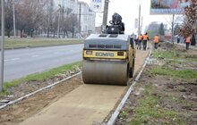 Фото 4: На вул. Княгині Ольги тривають роботи з будівництва велодоріжки